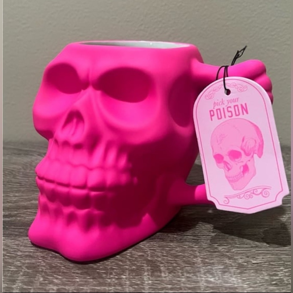 Sunday Morning Ceramics matte skull mug - neon pink Brand new